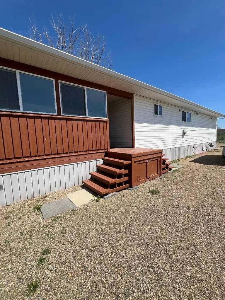 204 6 Street Suffield AB T0J 2N0