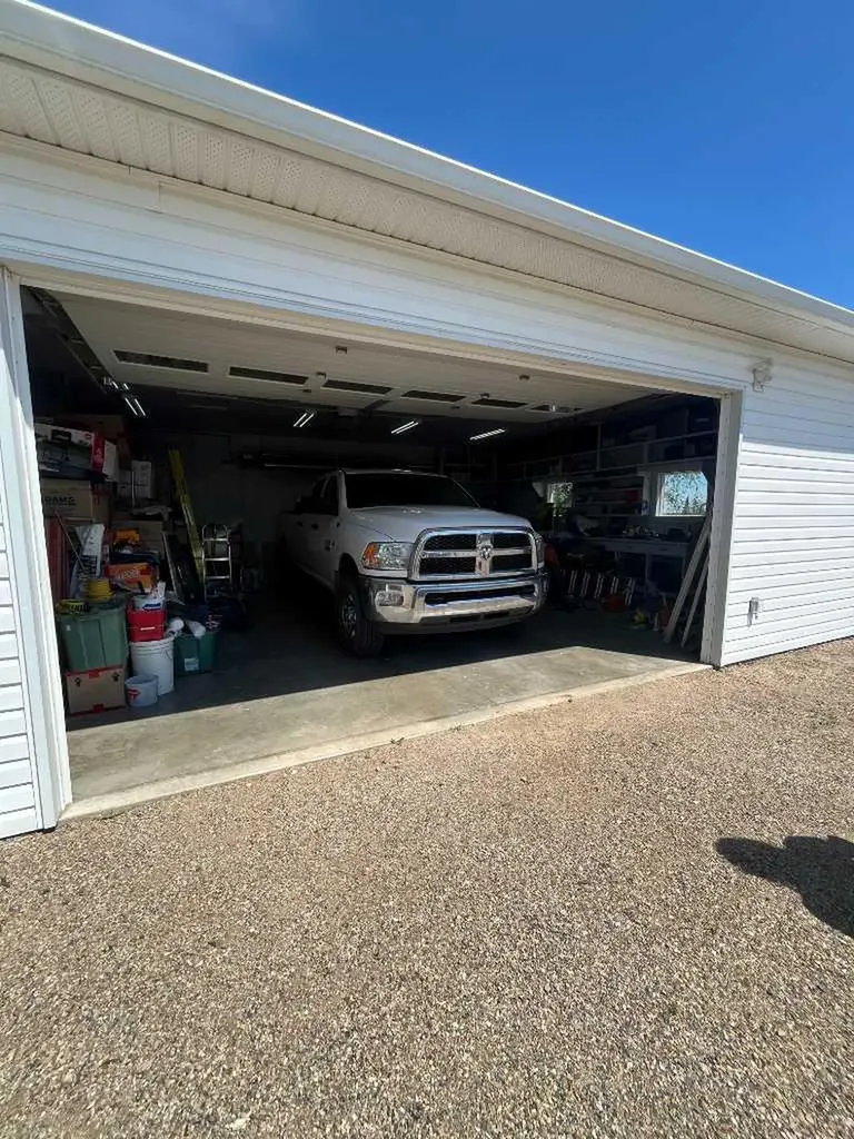 204 6 Street Suffield AB T0J 2N0