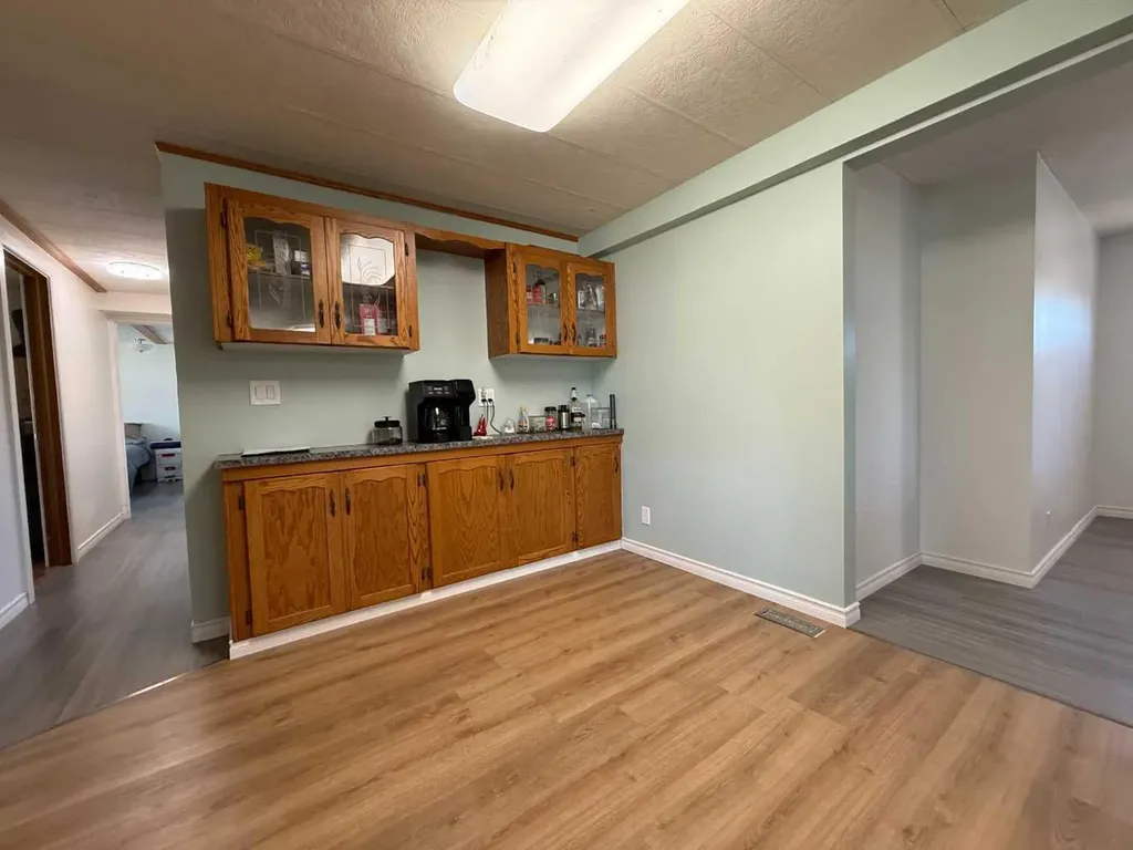 204 6 Street Suffield AB T0J 2N0