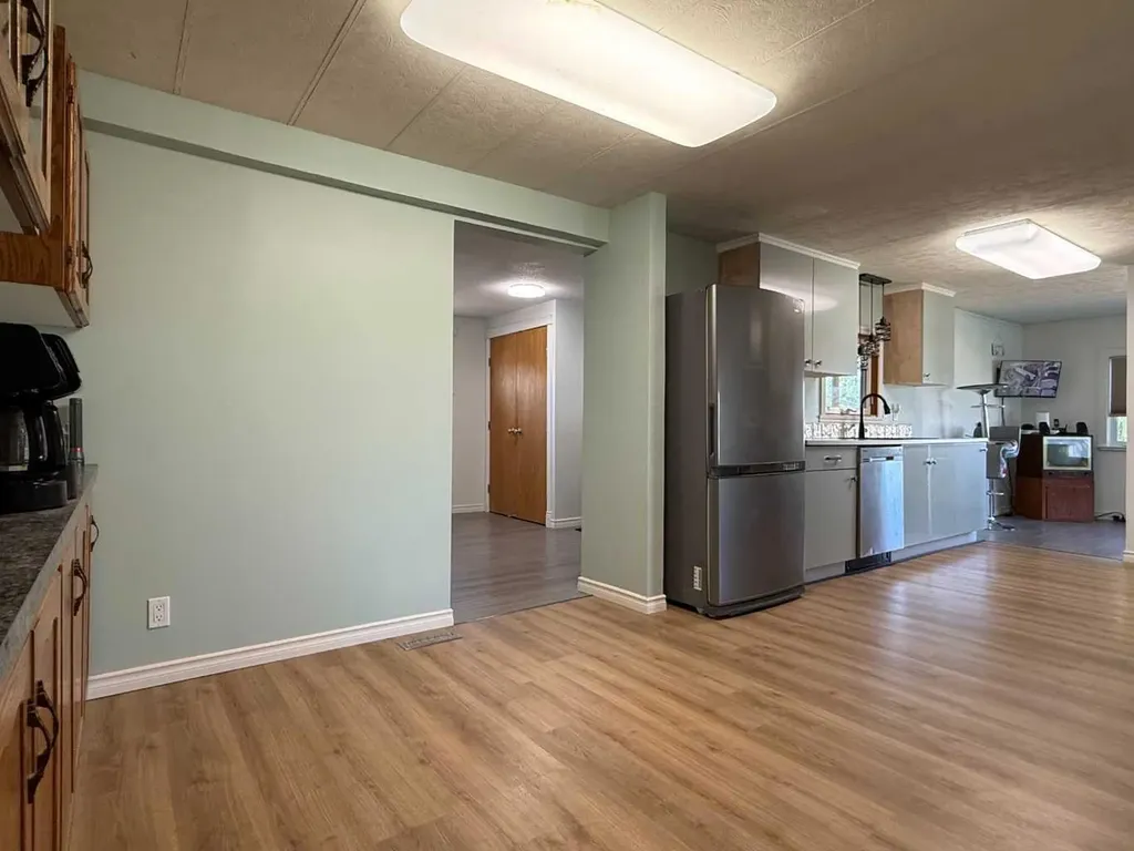 204 6 Street Suffield AB T0J 2N0