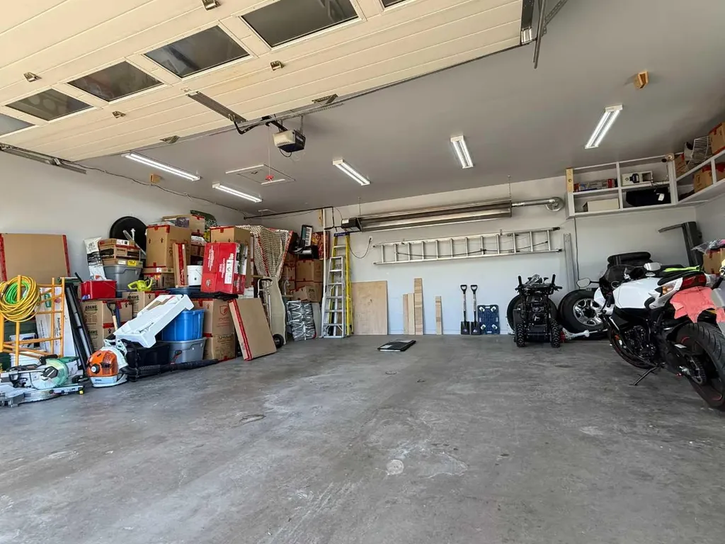 204 6 Street Suffield AB T0J 2N0