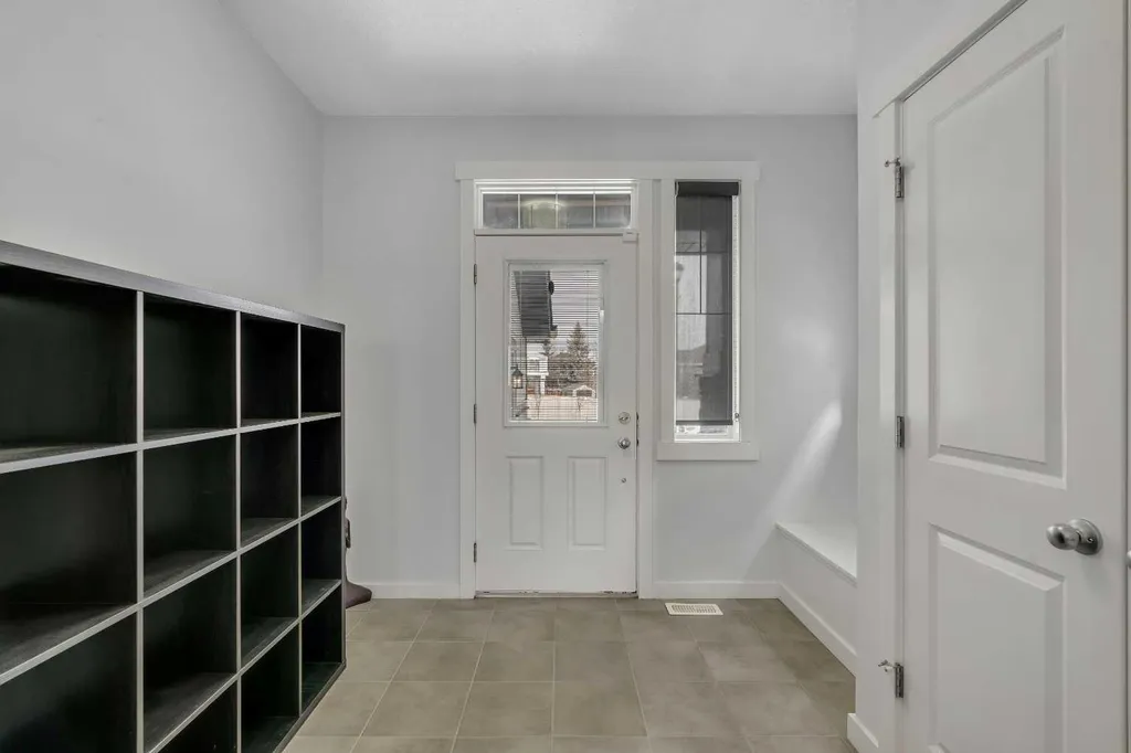 151 Stonemere Green Chestermere AB T1X 0S2