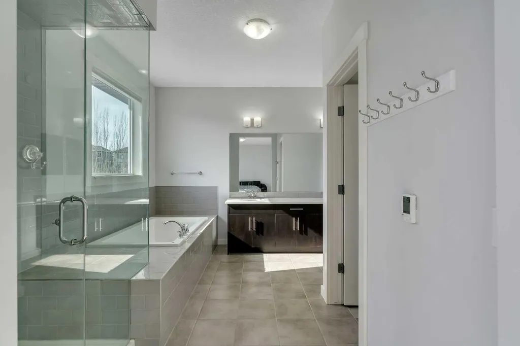 151 Stonemere Green Chestermere AB T1X 0S2