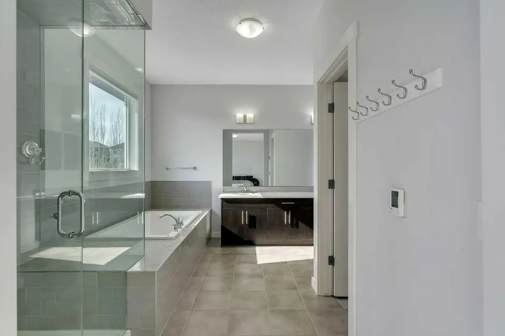 151 Stonemere Green Chestermere AB T1X 0S2