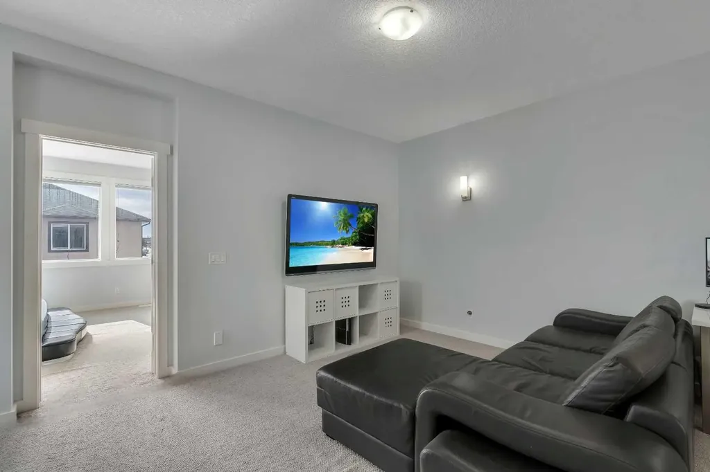 151 Stonemere Green Chestermere AB T1X 0S2