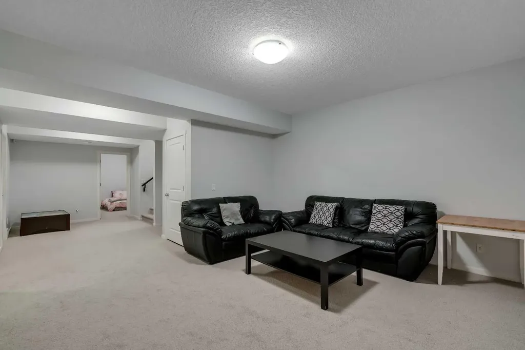 151 Stonemere Green Chestermere AB T1X 0S2