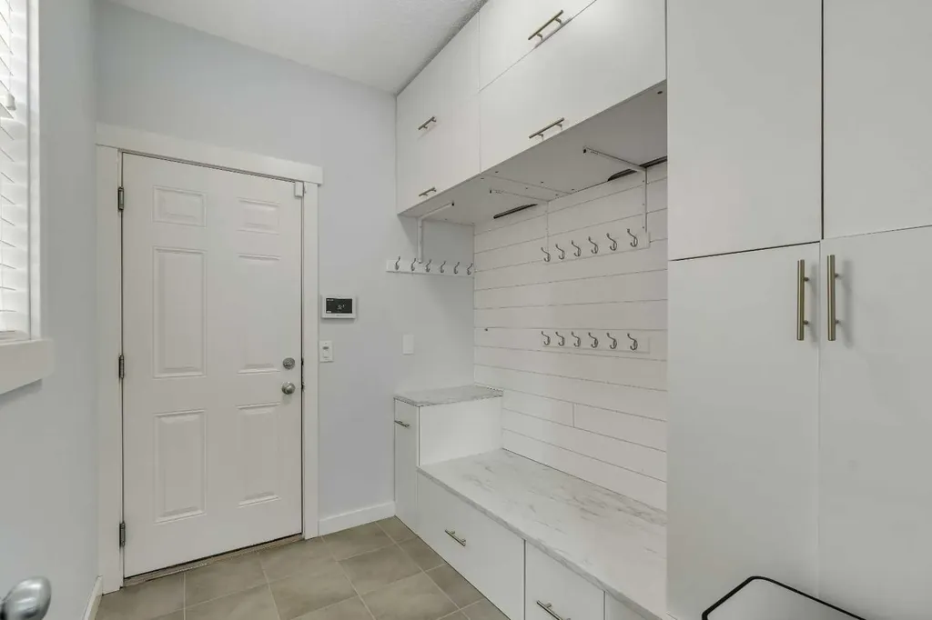 151 Stonemere Green Chestermere AB T1X 0S2