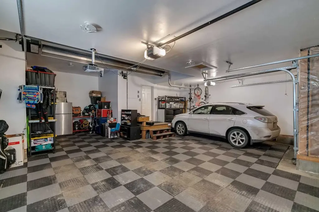 151 Stonemere Green Chestermere AB T1X 0S2