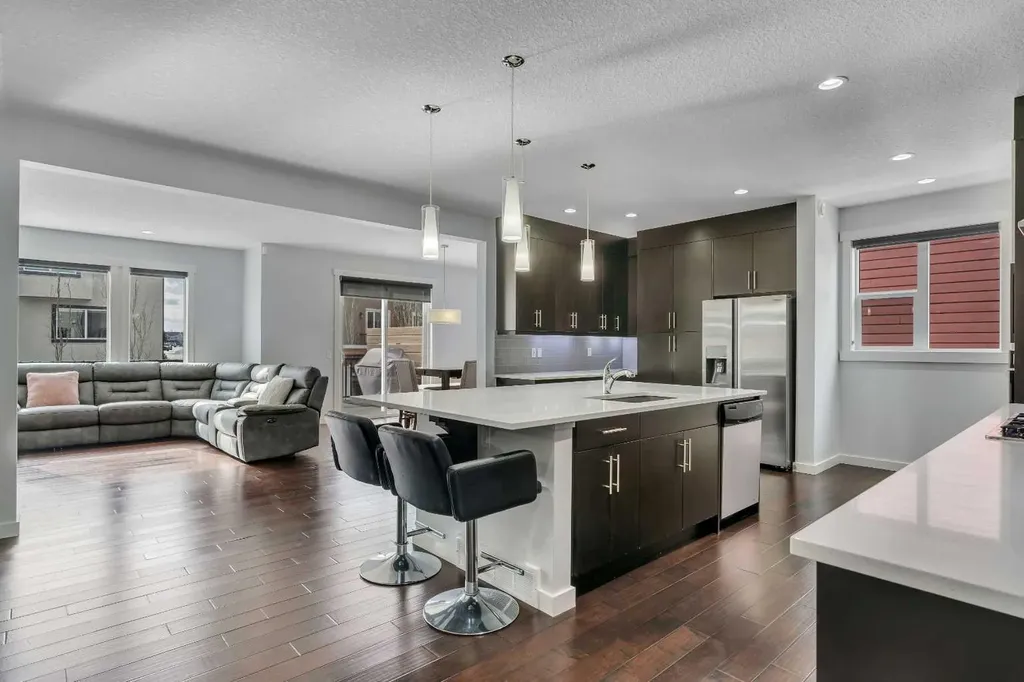 151 Stonemere Green Chestermere AB T1X 0S2