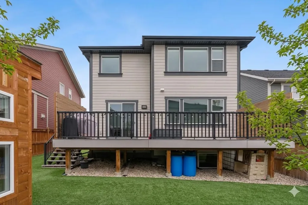 151 Stonemere Green Chestermere AB T1X 0S2