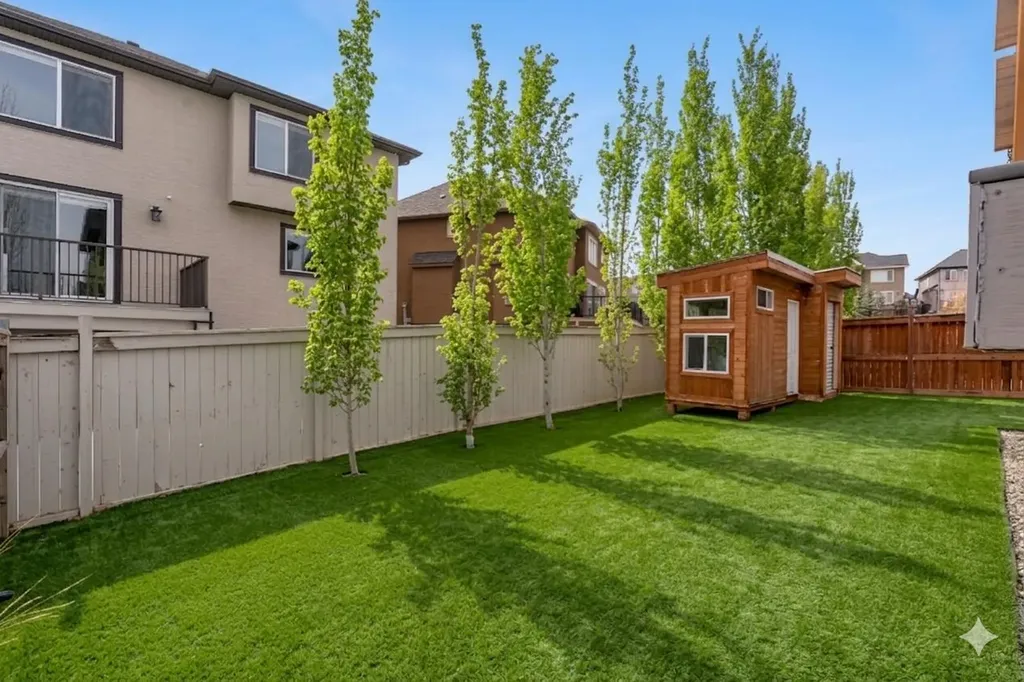 151 Stonemere Green Chestermere AB T1X 0S2
