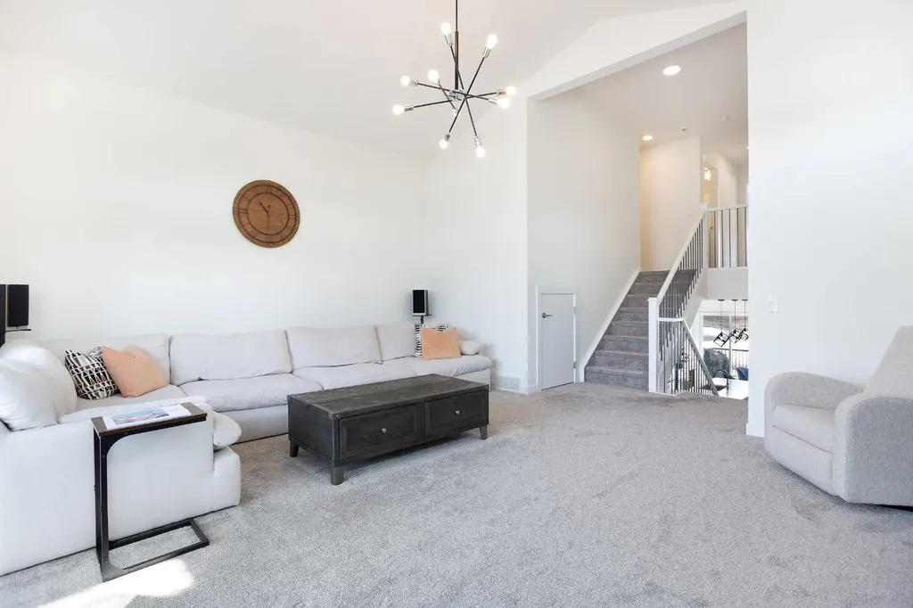 152 Cranbrook Gardens SE Calgary AB T3M 3K6