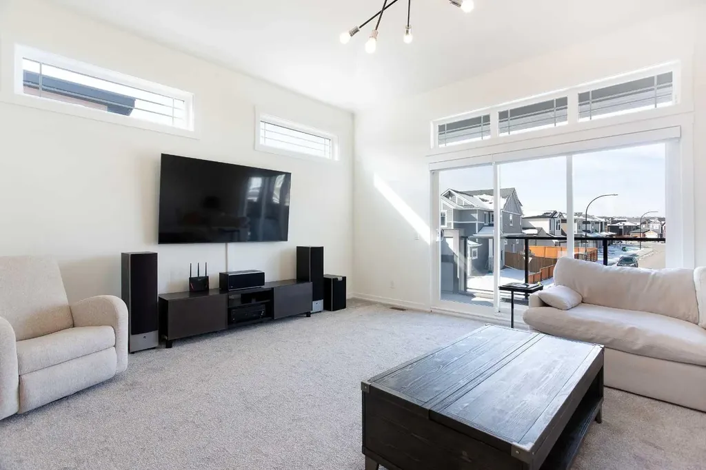 152 Cranbrook Gardens SE Calgary AB T3M 3K6
