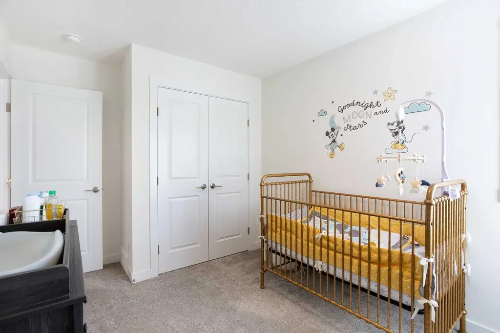 152 Cranbrook Gardens SE Calgary AB T3M 3K6