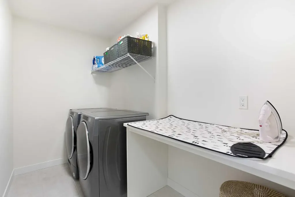 152 Cranbrook Gardens SE Calgary AB T3M 3K6