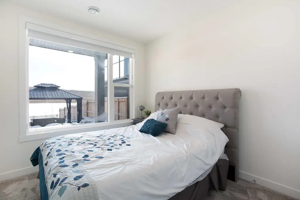 152 Cranbrook Gardens SE Calgary AB T3M 3K6