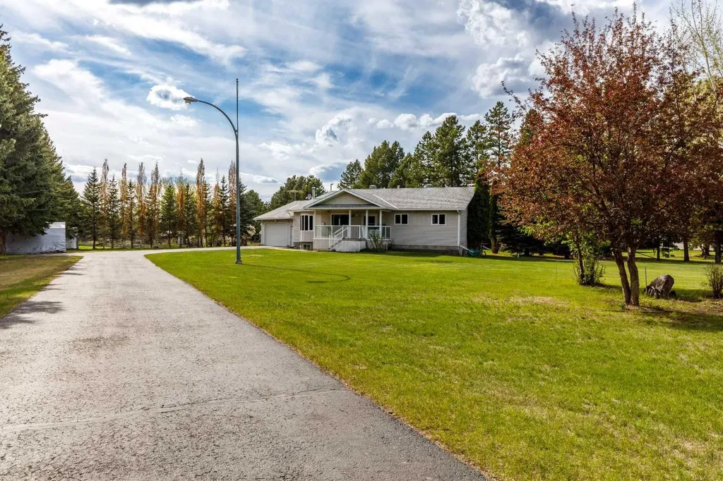 39508B Rr271 Rural Lacombe County AB T0M0J0