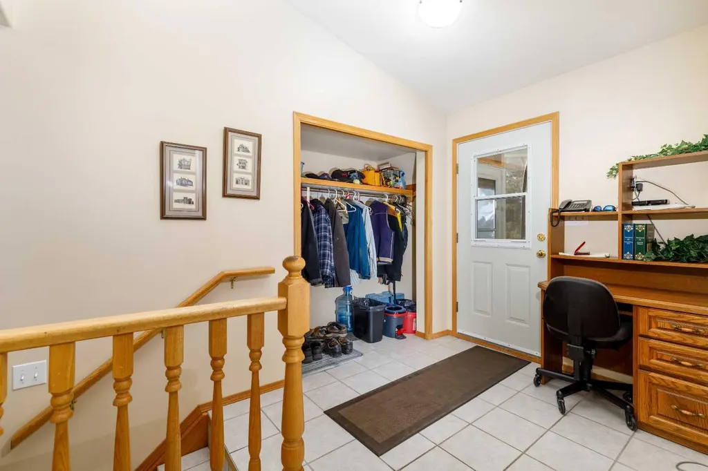 39508B Rr271 Rural Lacombe County AB T0M0J0