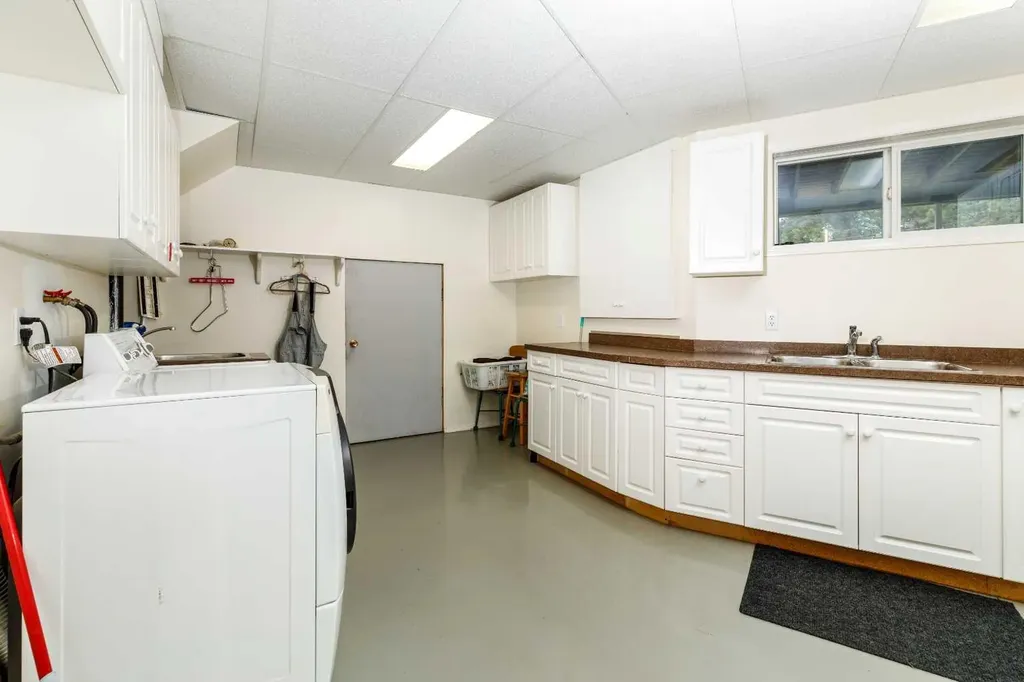 39508B Rr271 Rural Lacombe County AB T0M0J0