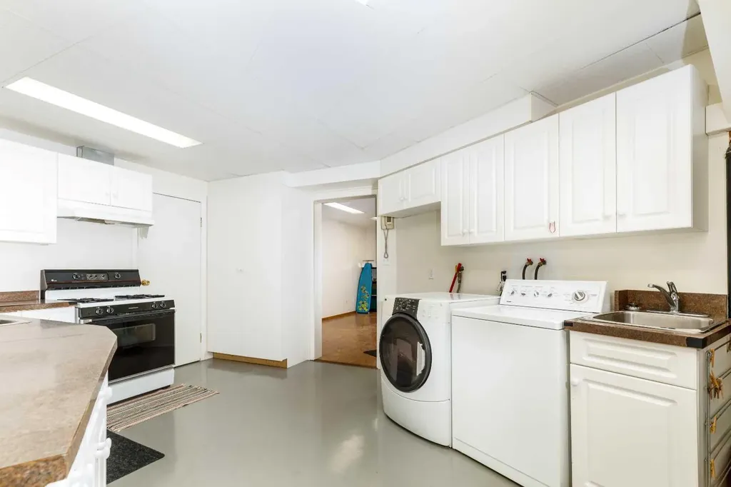 39508B Rr271 Rural Lacombe County AB T0M0J0