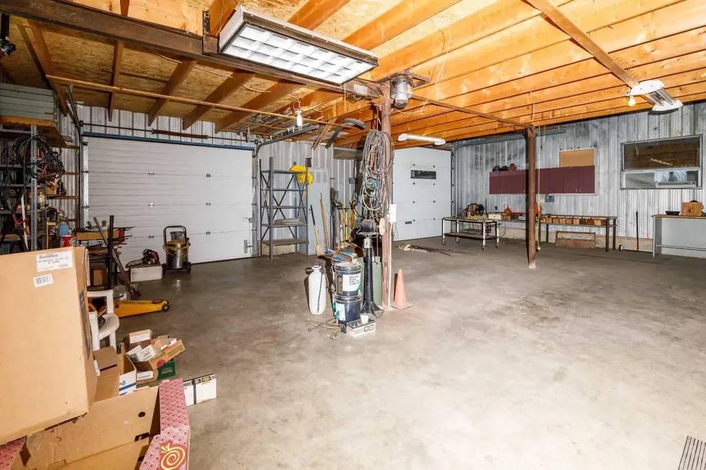 39508B Rr271 Rural Lacombe County AB T0M0J0