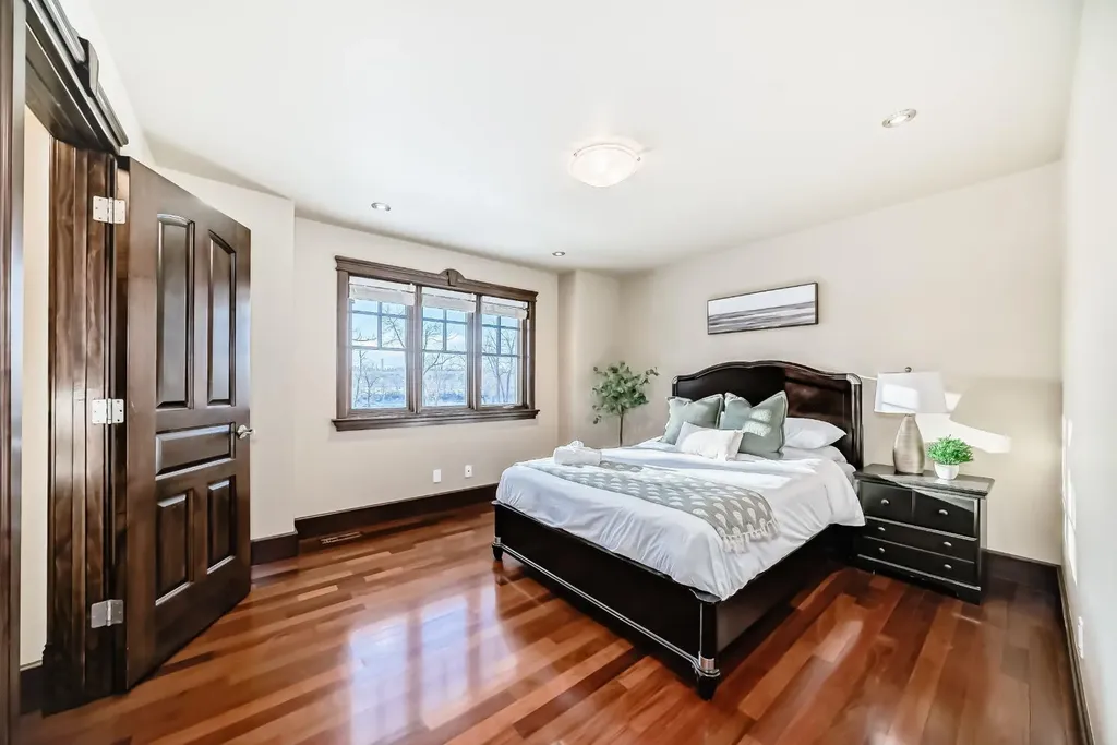 1840 Westmount Boulevard NW Calgary AB T2N 3G8