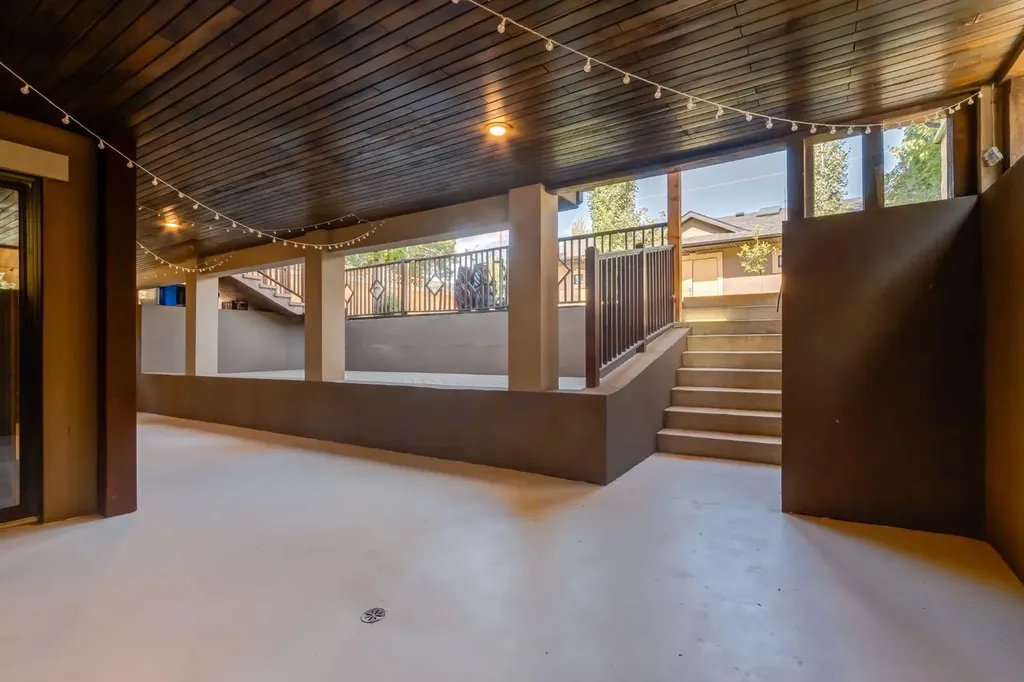 1840 Westmount Boulevard NW Calgary AB T2N 3G8