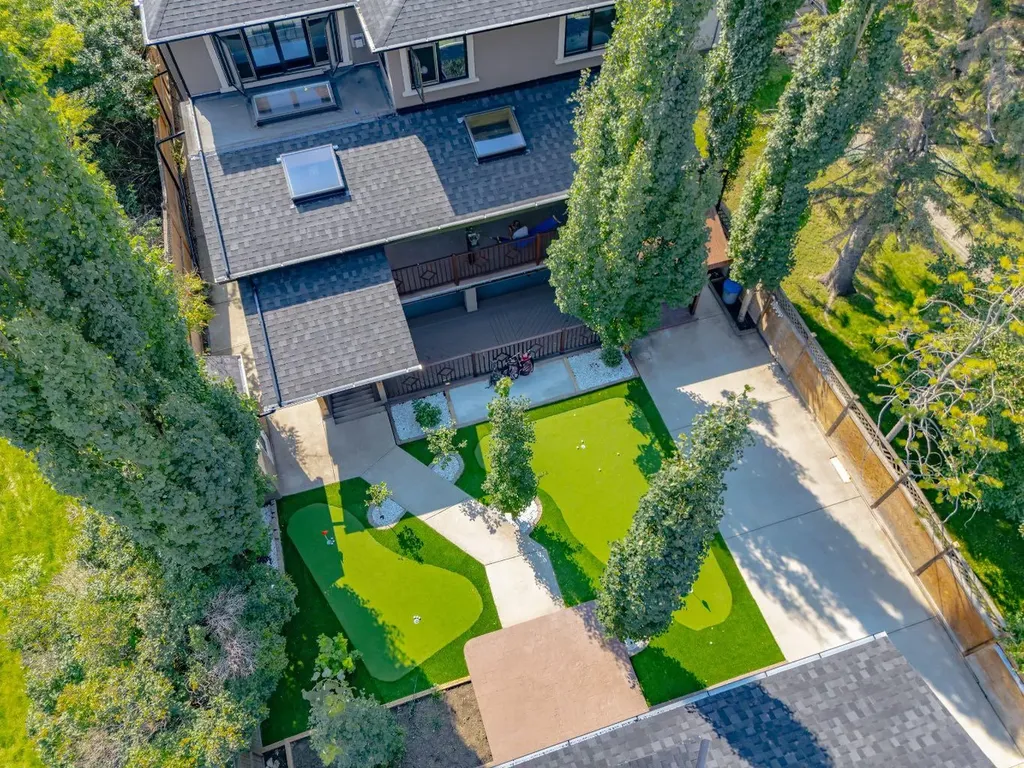 1840 Westmount Boulevard NW Calgary AB T2N 3G8