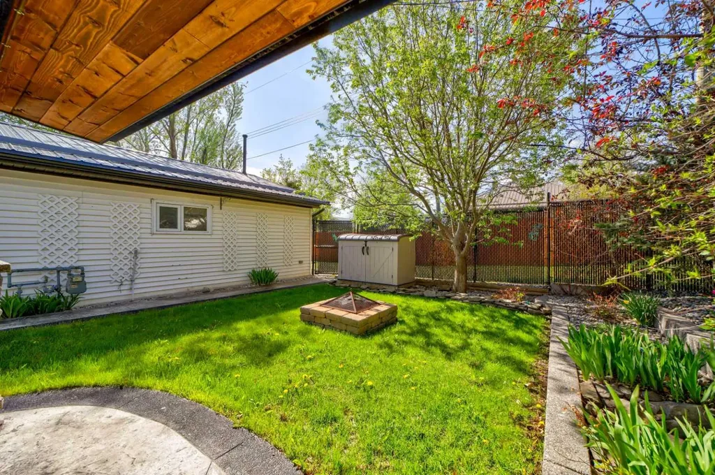 2401 210 Street Bellevue AB T0K 0C0