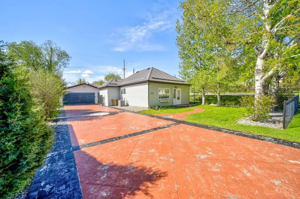 2401 210 Street Bellevue AB T0K 0C0