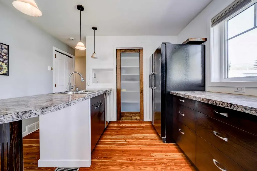 2401 210 Street Bellevue AB T0K 0C0