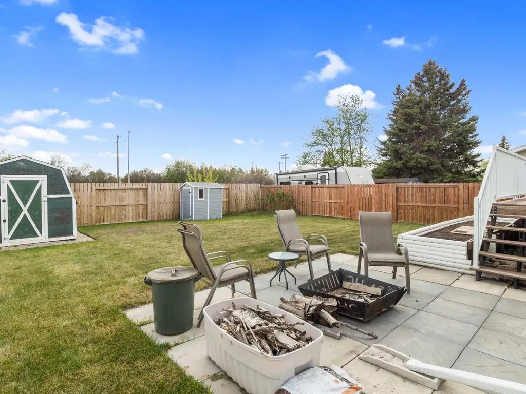 93 Crawford Street Red Deer AB T4P 2G4