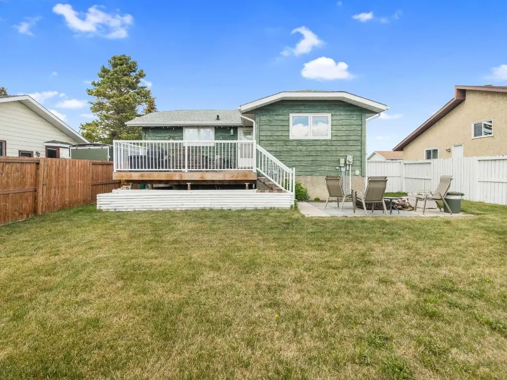 93 Crawford Street Red Deer AB T4P 2G4