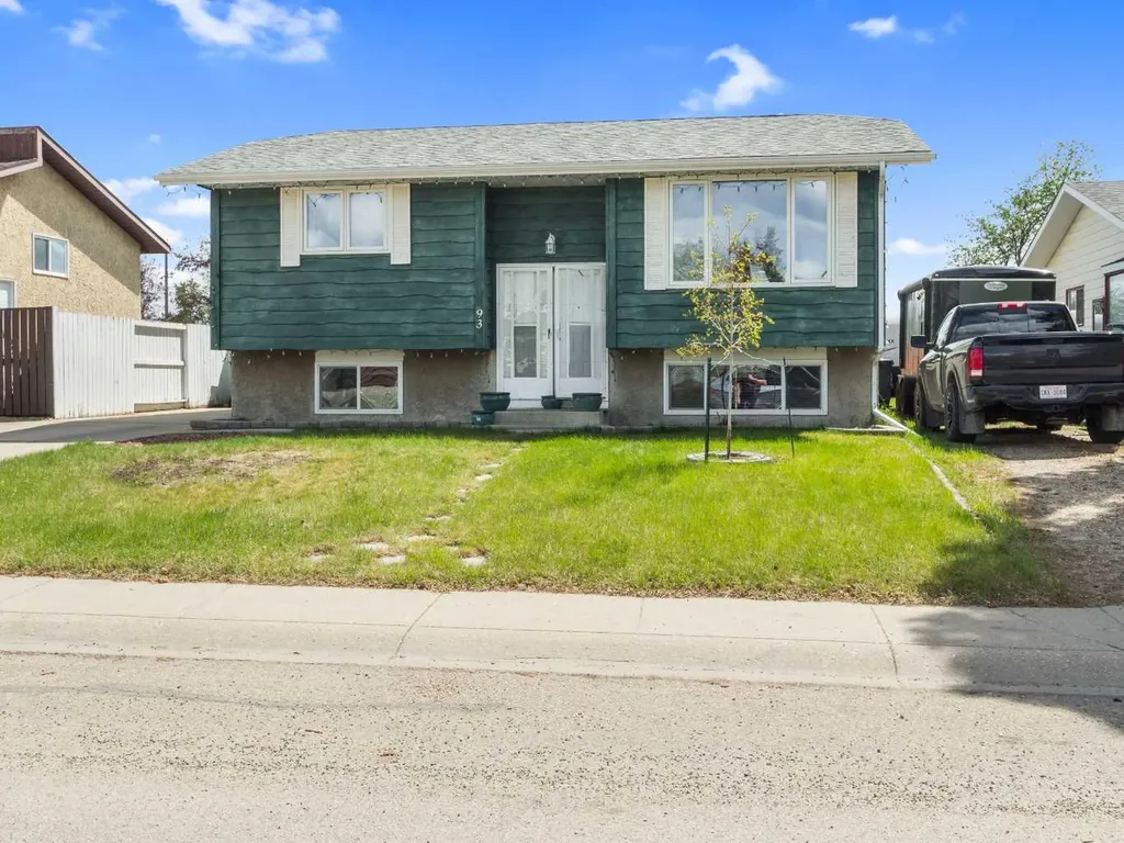 93 Crawford Street Red Deer AB T4P 2G4