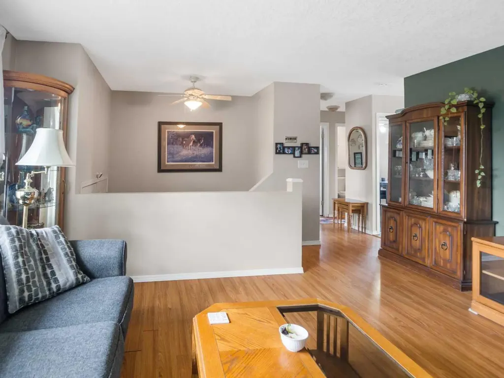 93 Crawford Street Red Deer AB T4P 2G4