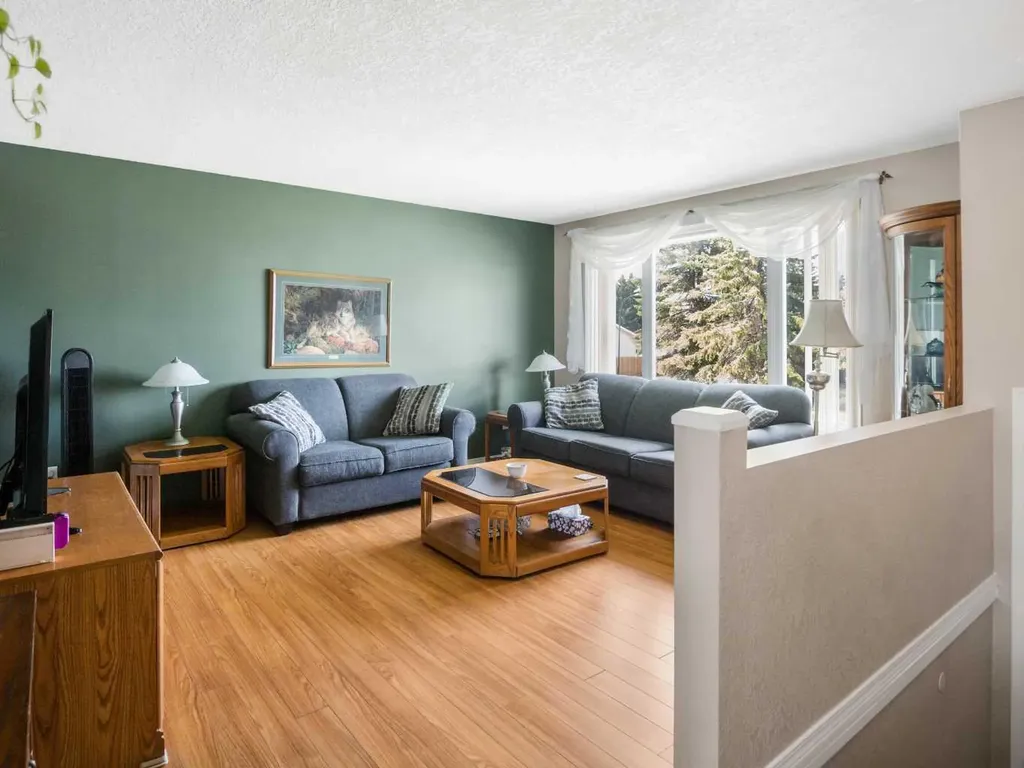 93 Crawford Street Red Deer AB T4P 2G4