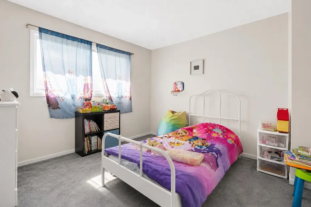 140 Dalhousie Road NW Calgary AB T3A 2H1
