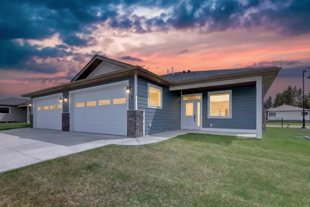 610 4 Avenue SW Sundre AB T0M1X0