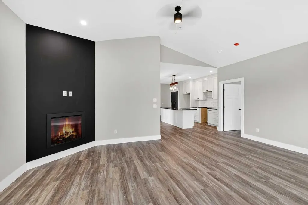 610 4 Avenue SW Sundre AB T0M1X0