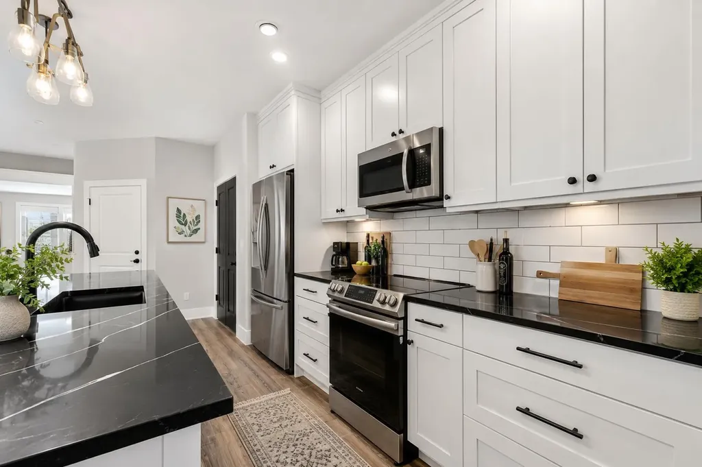 610 4 Avenue SW Sundre AB T0M1X0