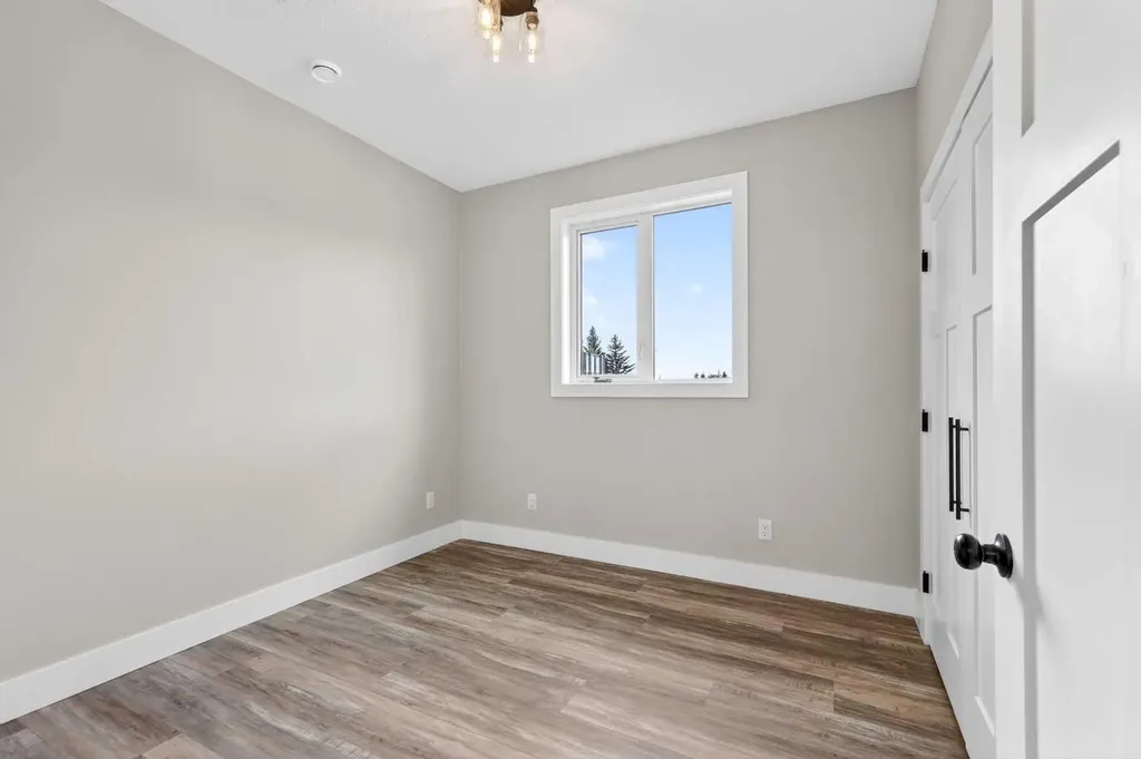 610 4 Avenue SW Sundre AB T0M1X0