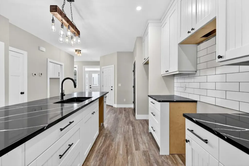 610 4 Avenue SW Sundre AB T0M1X0