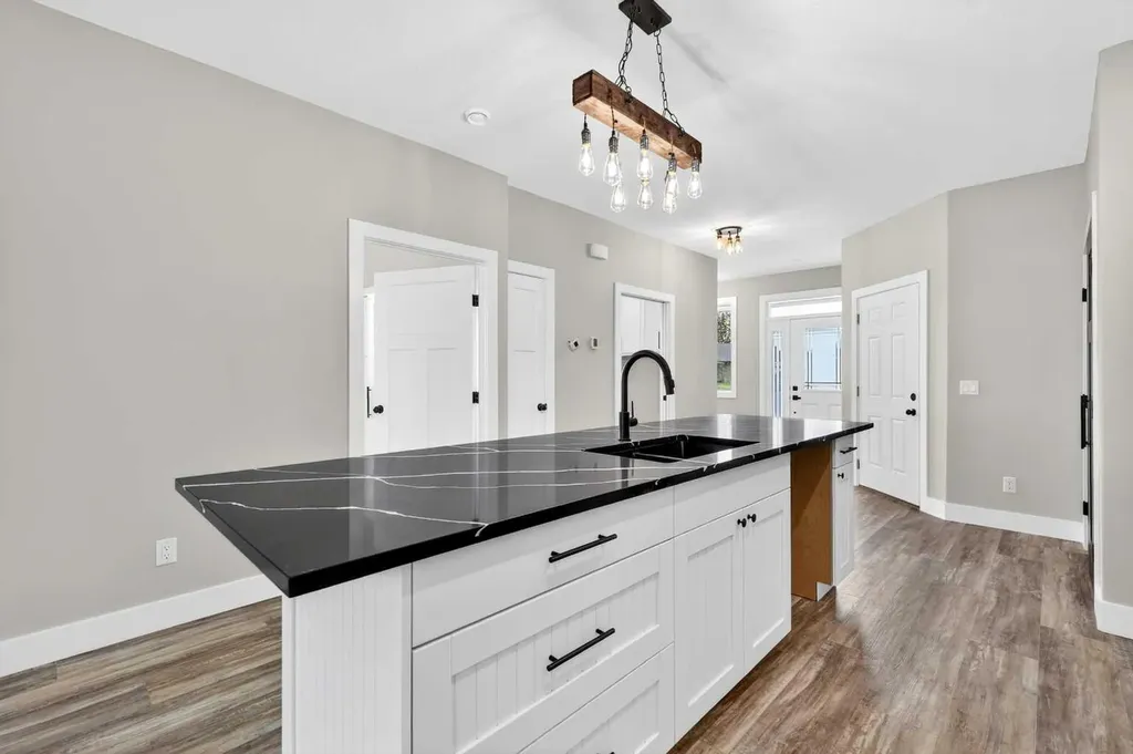 610 4 Avenue SW Sundre AB T0M1X0