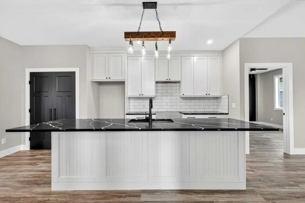 610 4 Avenue SW Sundre AB T0M1X0