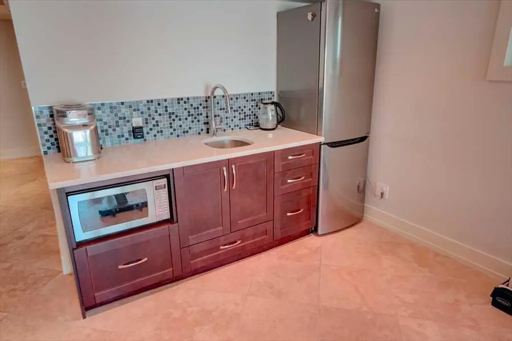 1604 Scotland Street SW Calgary AB T3C 2L5