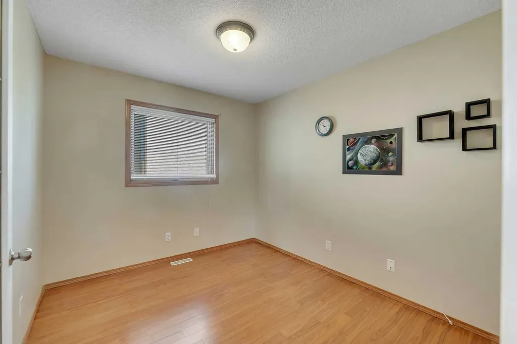 271 Arbour Lake Way NW Calgary AB T3G 3Z7