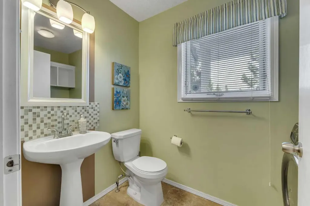 271 Arbour Lake Way NW Calgary AB T3G 3Z7