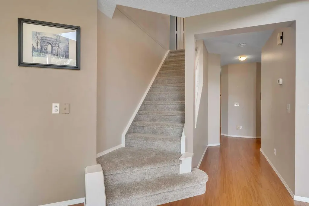 271 Arbour Lake Way NW Calgary AB T3G 3Z7