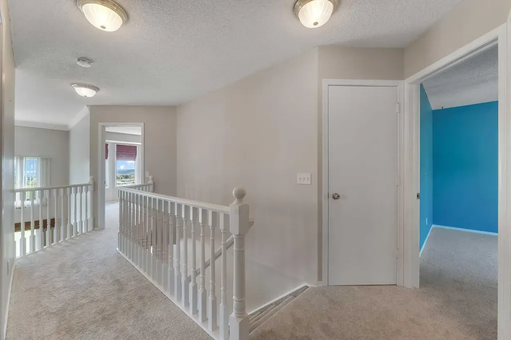 271 Arbour Lake Way NW Calgary AB T3G 3Z7
