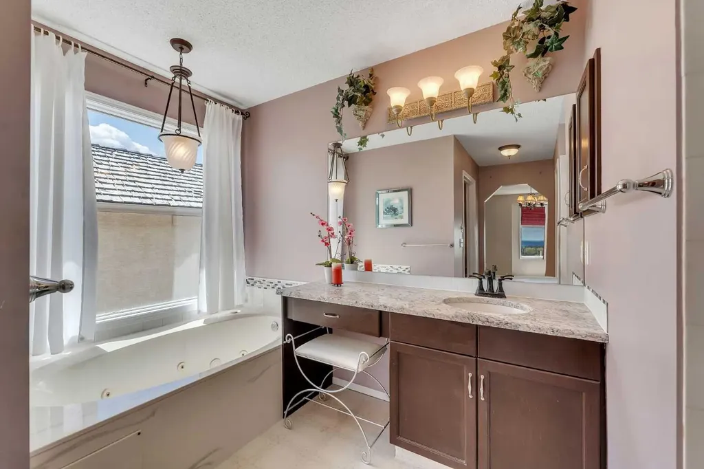 271 Arbour Lake Way NW Calgary AB T3G 3Z7